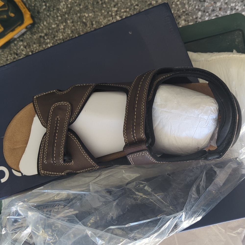 NIB Dockers mens sandals size 13w Briar